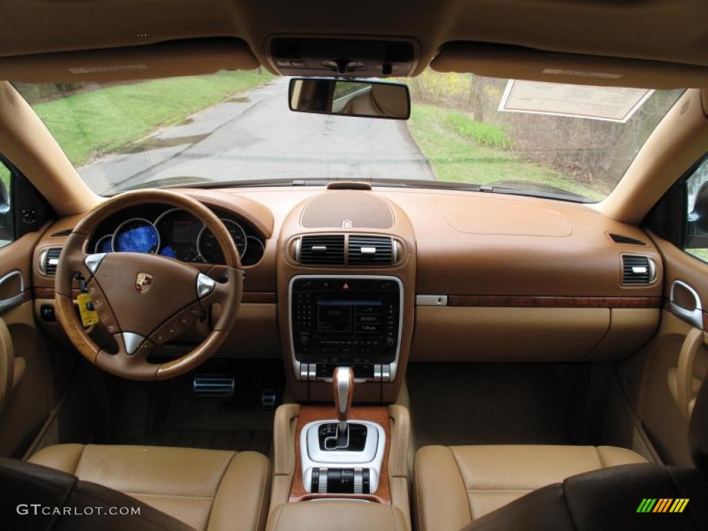 2004 Porsche Cayenne S Havanna/Sand Beige Dashboard Photo #48313252