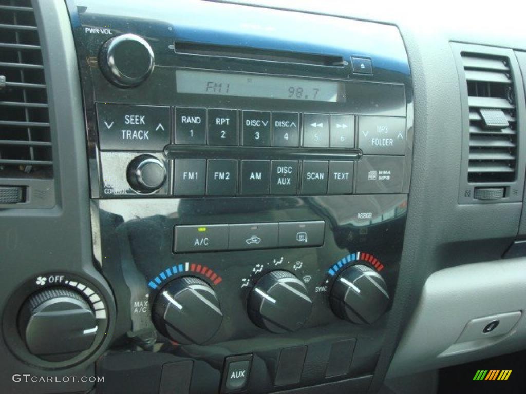 2007 Tundra Regular Cab 4x4 - Silver Sky Metallic / Graphite Gray photo #14