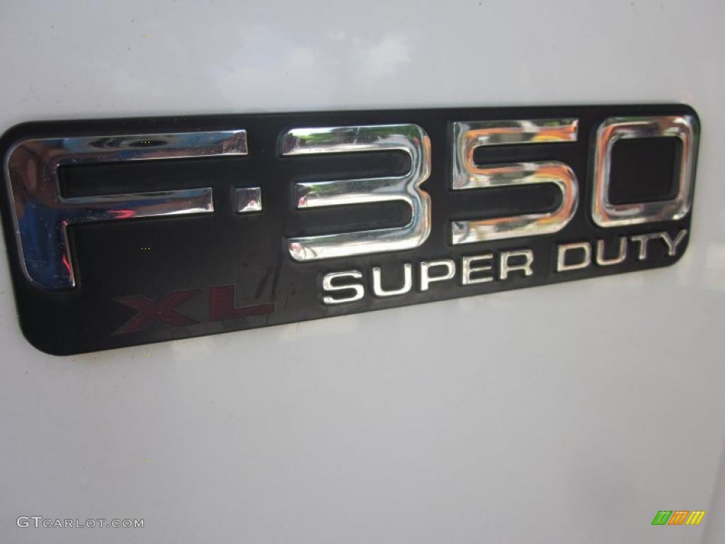 2002 Ford F350 Super Duty XL SuperCab 4x4 Chassis Marks and Logos Photo #48315730