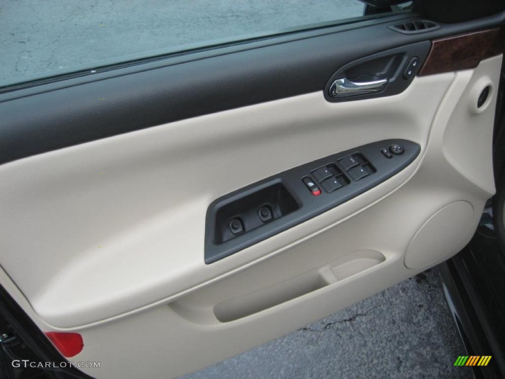 2011 Chevrolet Impala LT Neutral Door Panel Photo #48315985