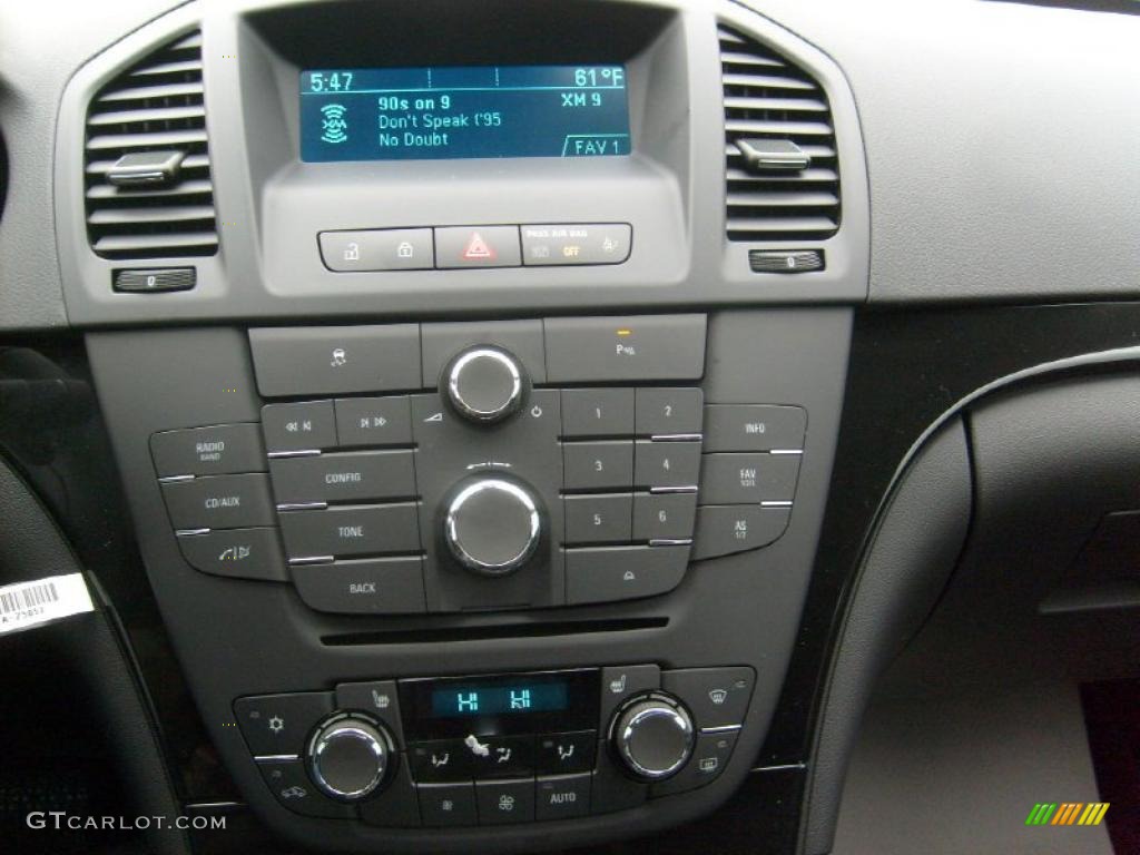 2011 Buick Regal CXL Controls Photo #48317627