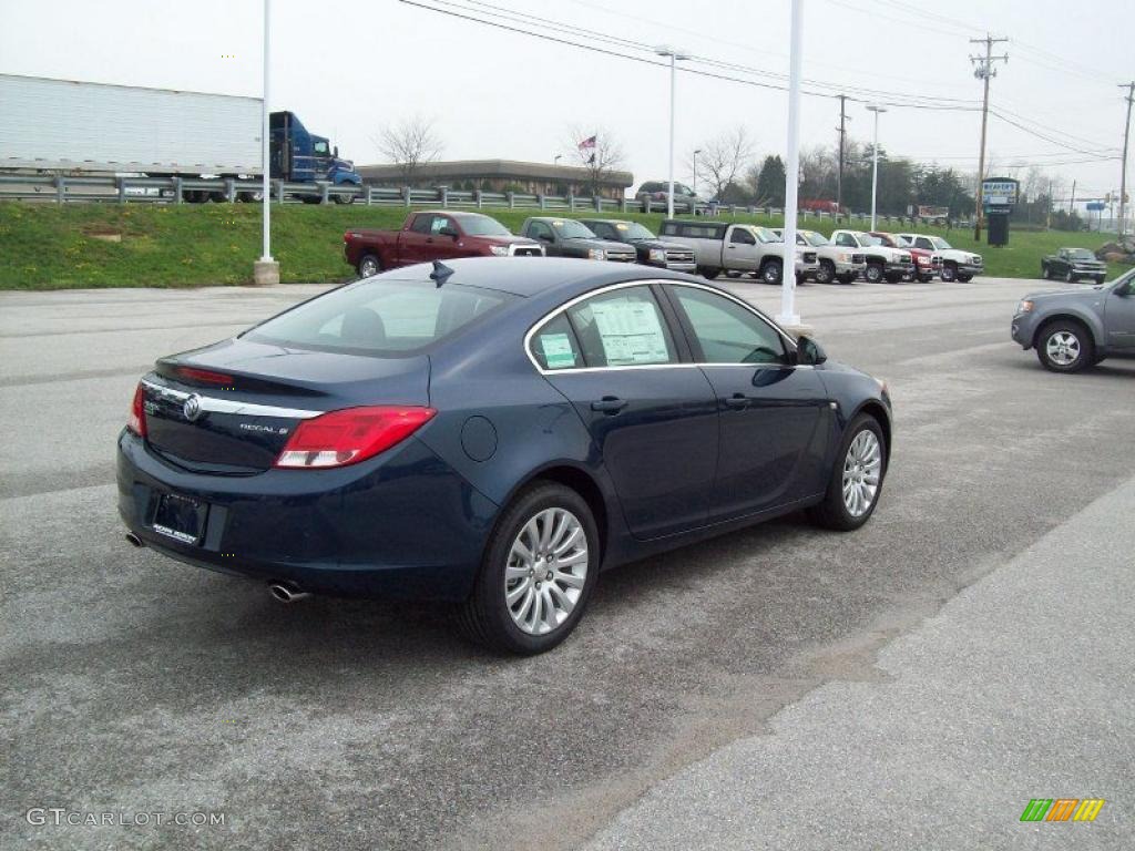 2011 Regal CXL Turbo - Majestic Blue Metallic / Ebony photo #12
