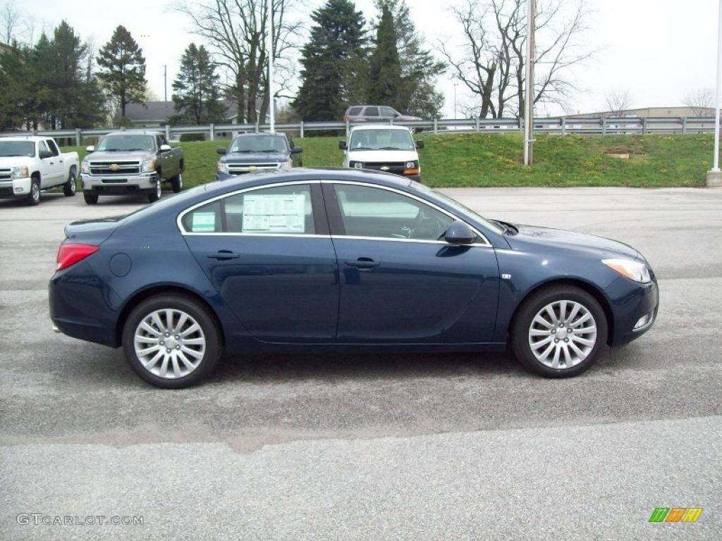 2011 Regal CXL Turbo - Majestic Blue Metallic / Ebony photo #13