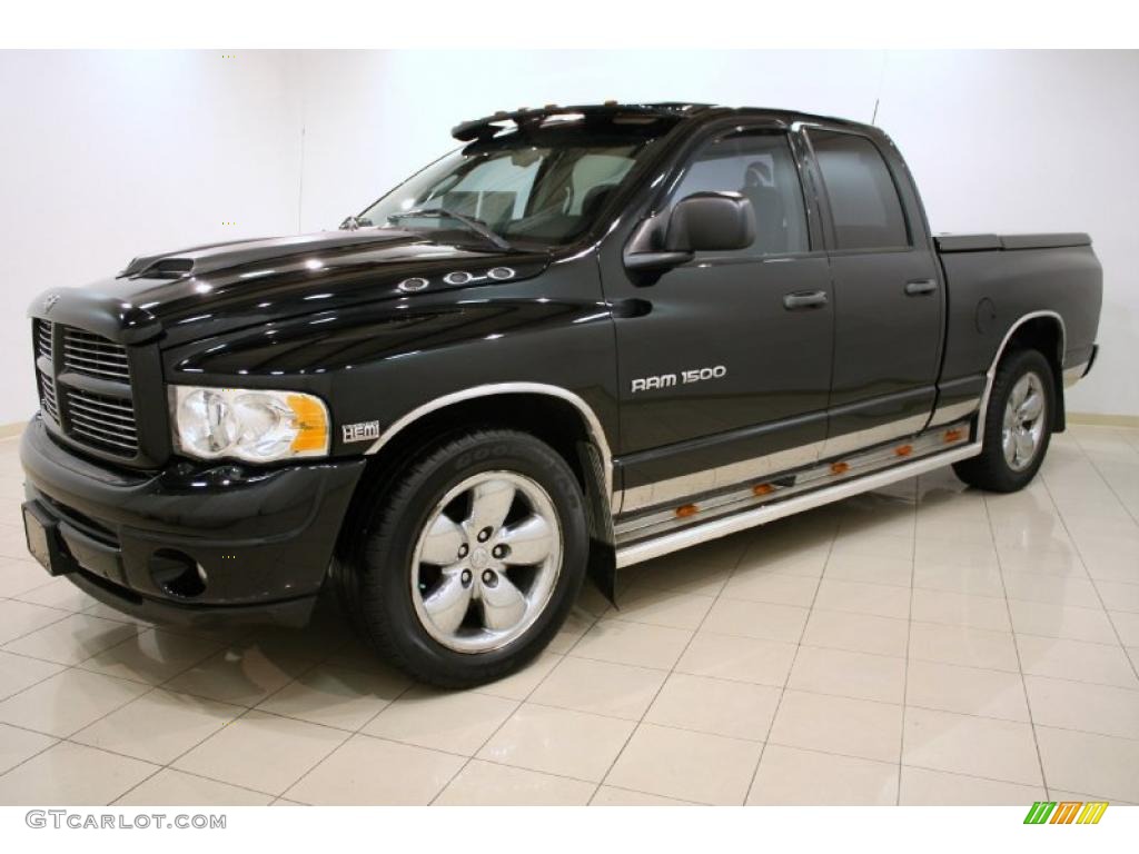 2003 Ram 1500 SLT Quad Cab - Black / Dark Slate Gray photo #3