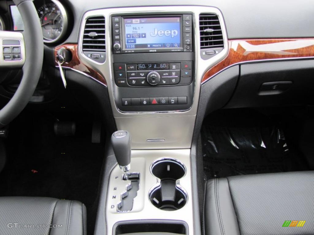 2011 Jeep Grand Cherokee Limited Controls Photo #48320774