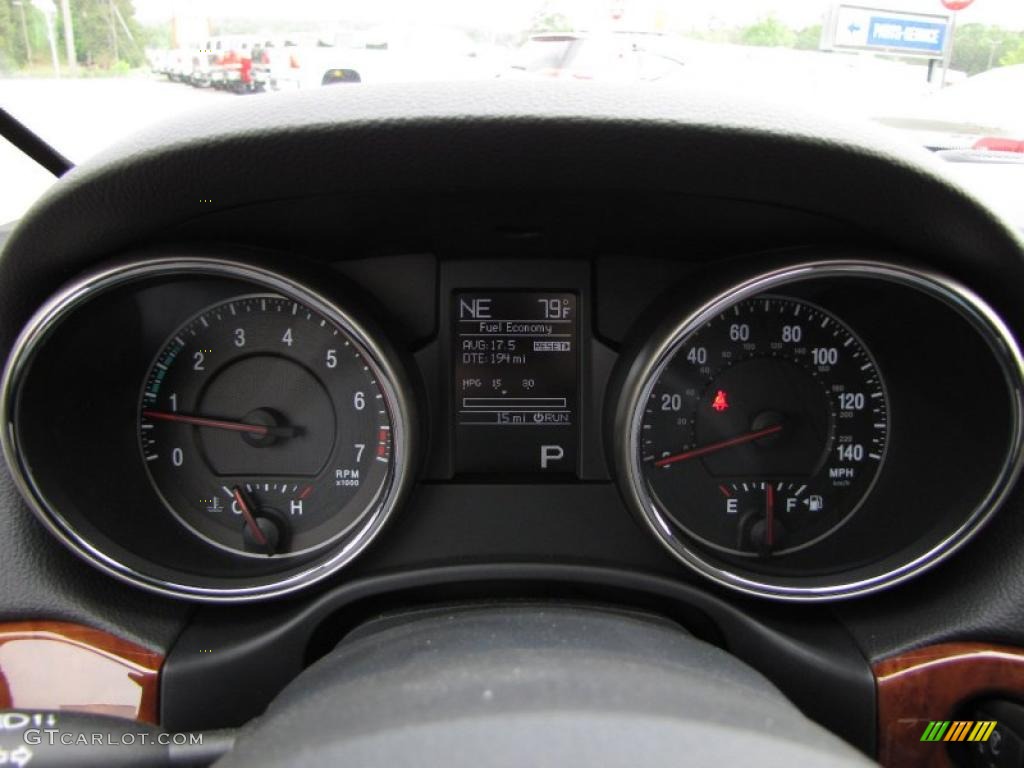 2011 Jeep Grand Cherokee Limited Gauges Photo #48320801