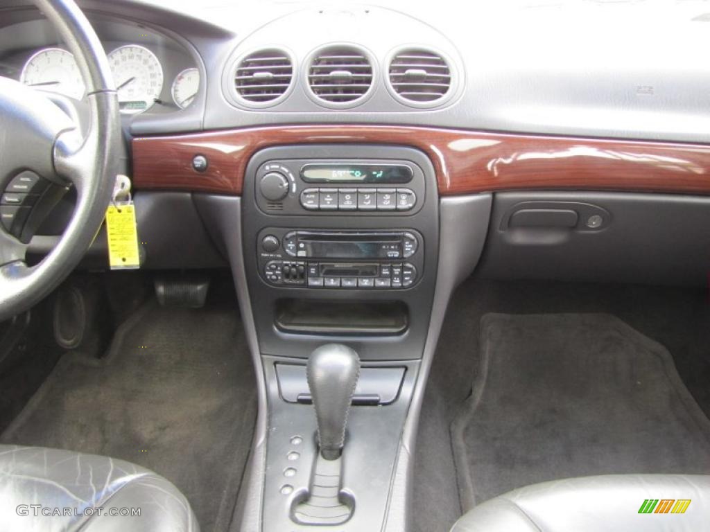 1999 Chrysler 300 M Sedan Controls Photo #48321374