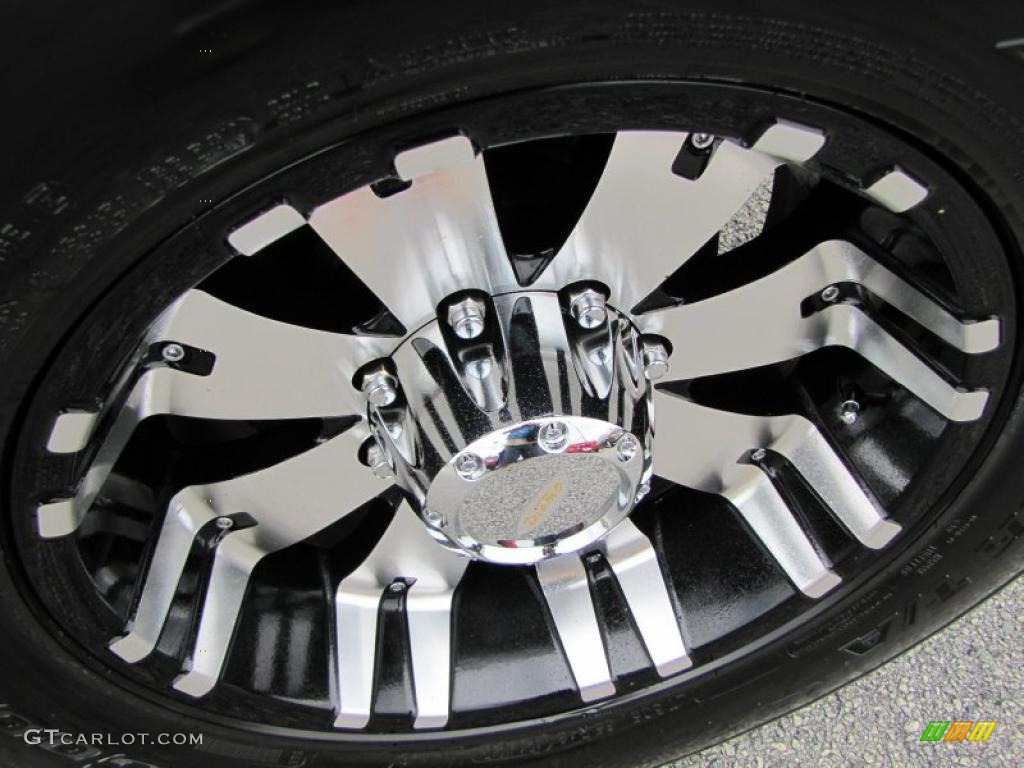 2004 Chevrolet Silverado 2500HD LT Crew Cab 4x4 Custom Wheels Photo #48321608