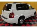 Super White - Highlander V6 4WD Photo No. 4