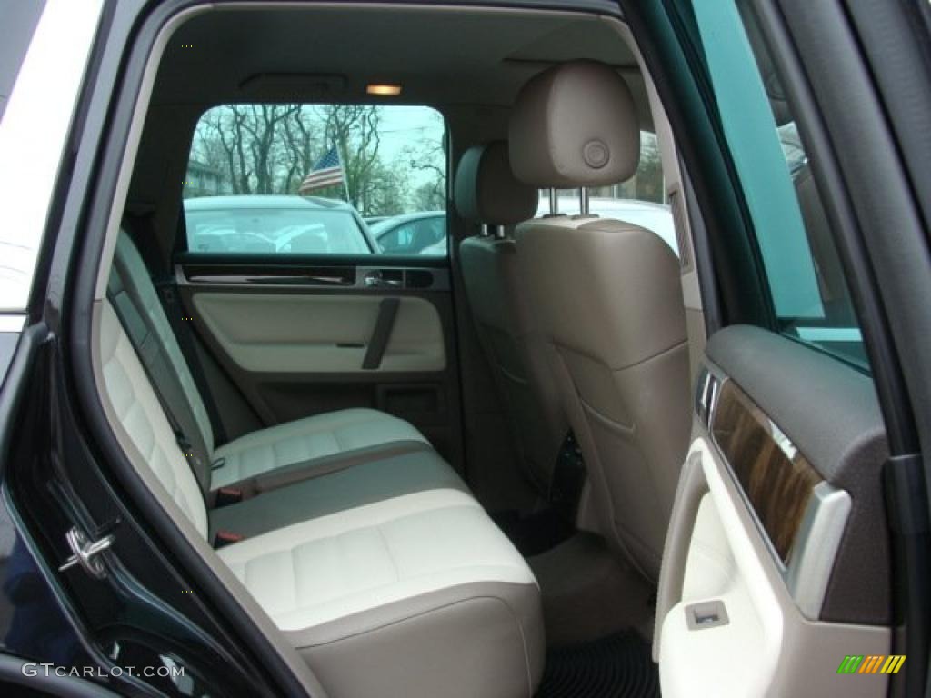 Latte Macchiatto/St. Tropez Interior 2010 Volkswagen Touareg TDI 4XMotion Photo #48323471
