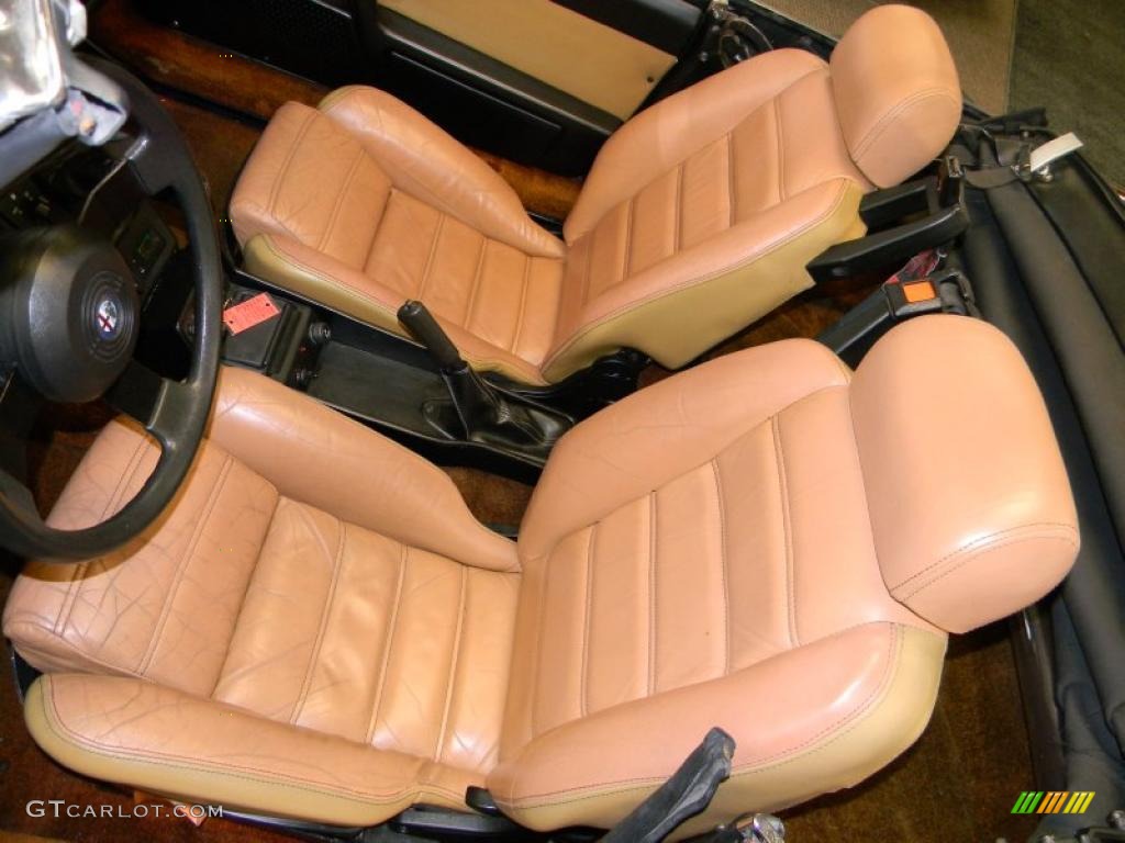 Tan Interior 1987 Alfa Romeo Spider Veloce Photo #48324713