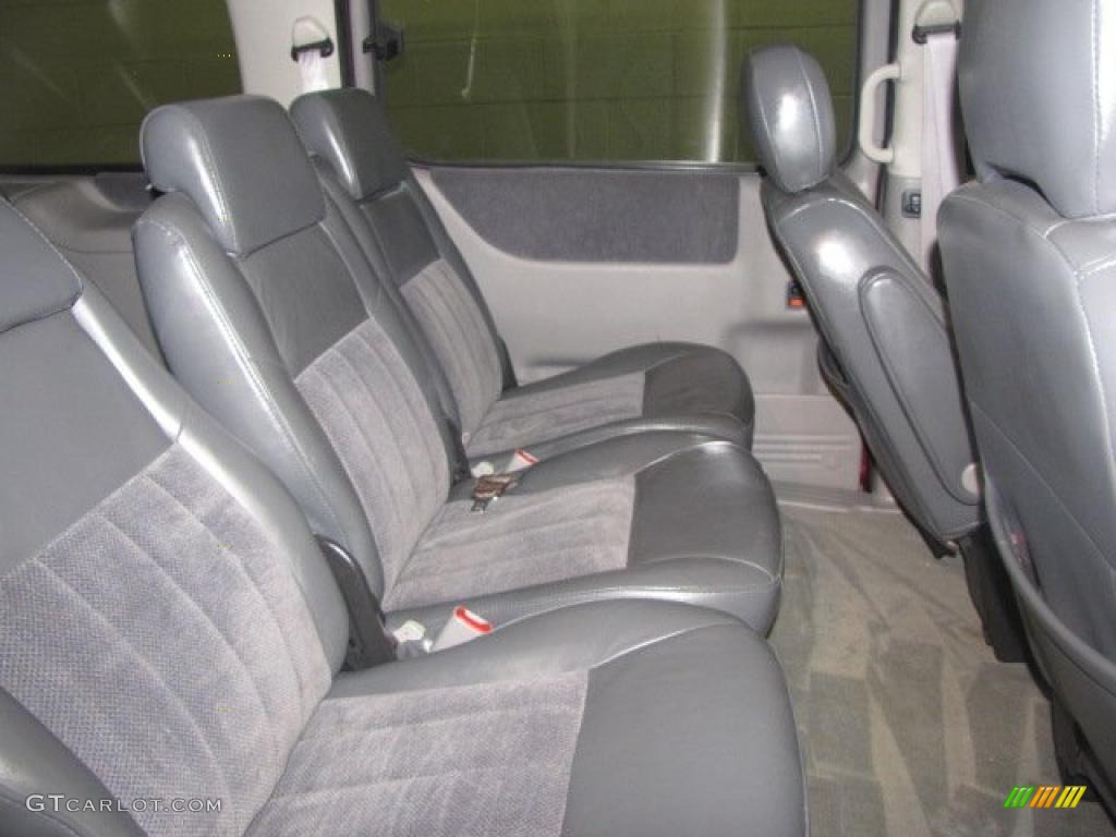 Medium Gray Interior 2002 Chevrolet Venture Warner Brothers Edition Photo #48324953