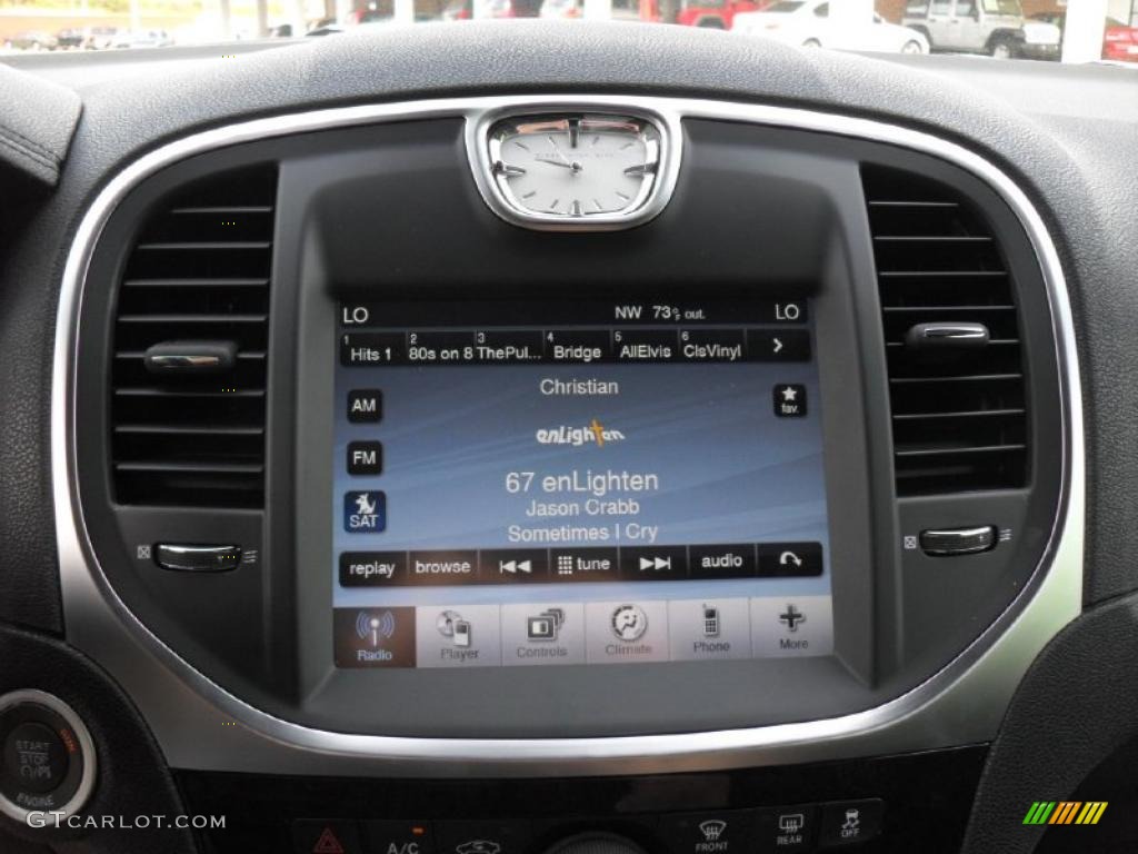 2011 Chrysler 300 Standard 300 Model Controls Photo #48325610