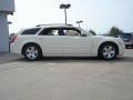 2005 Cool Vanilla White Dodge Magnum R/T  photo #2