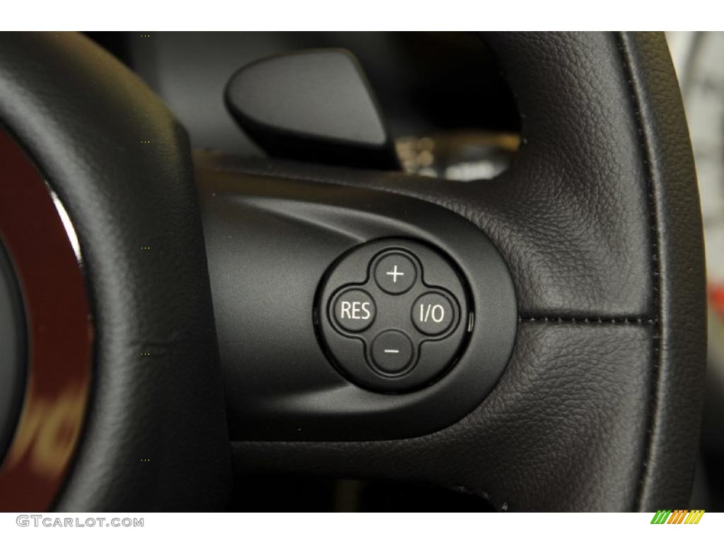 2011 Mini Cooper S Countryman All4 AWD Controls Photo #48329176