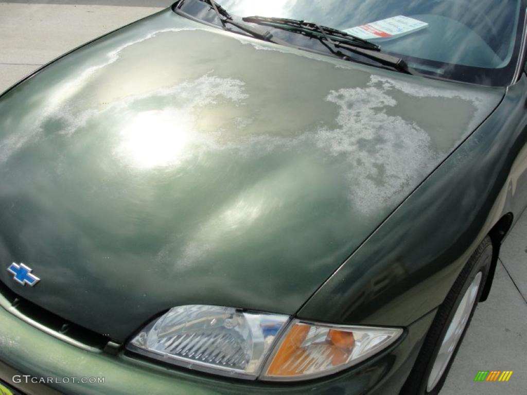 2000 Cavalier Sedan - Dark Colorado Green Metallic / Graphite photo #10