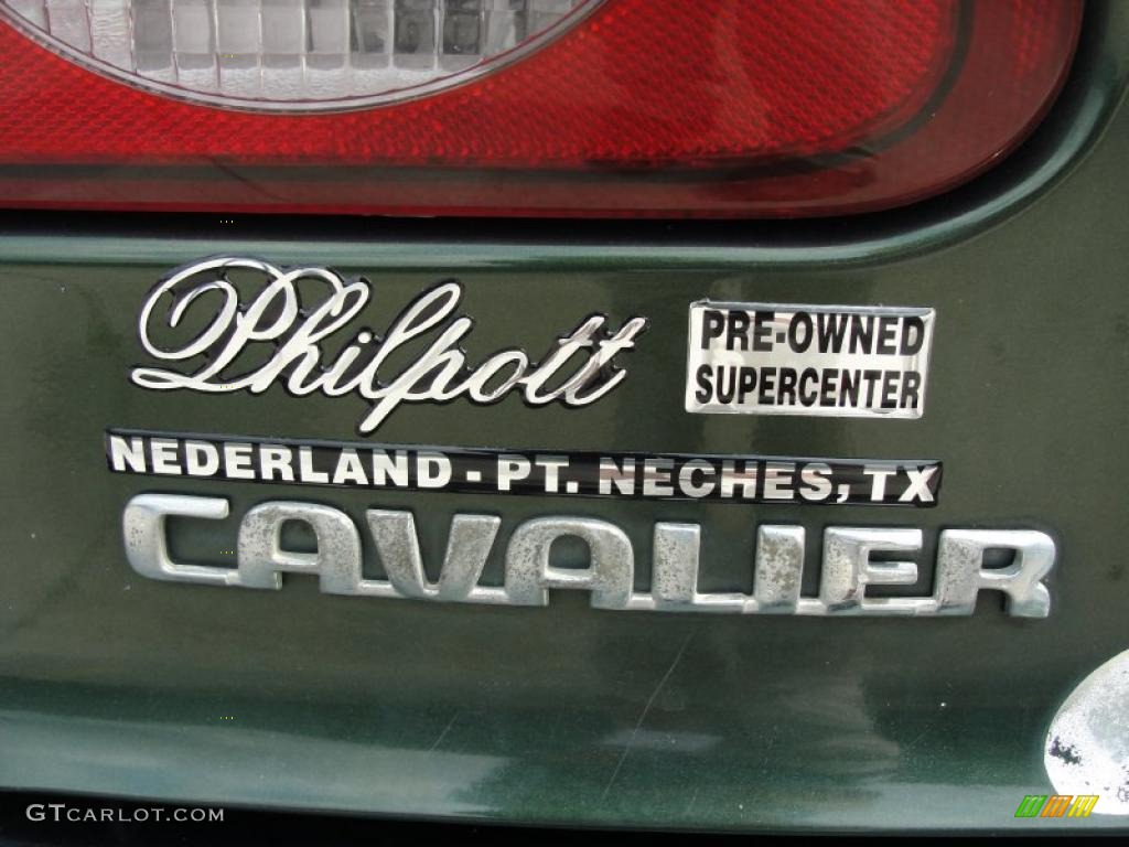 2000 Cavalier Sedan - Dark Colorado Green Metallic / Graphite photo #21