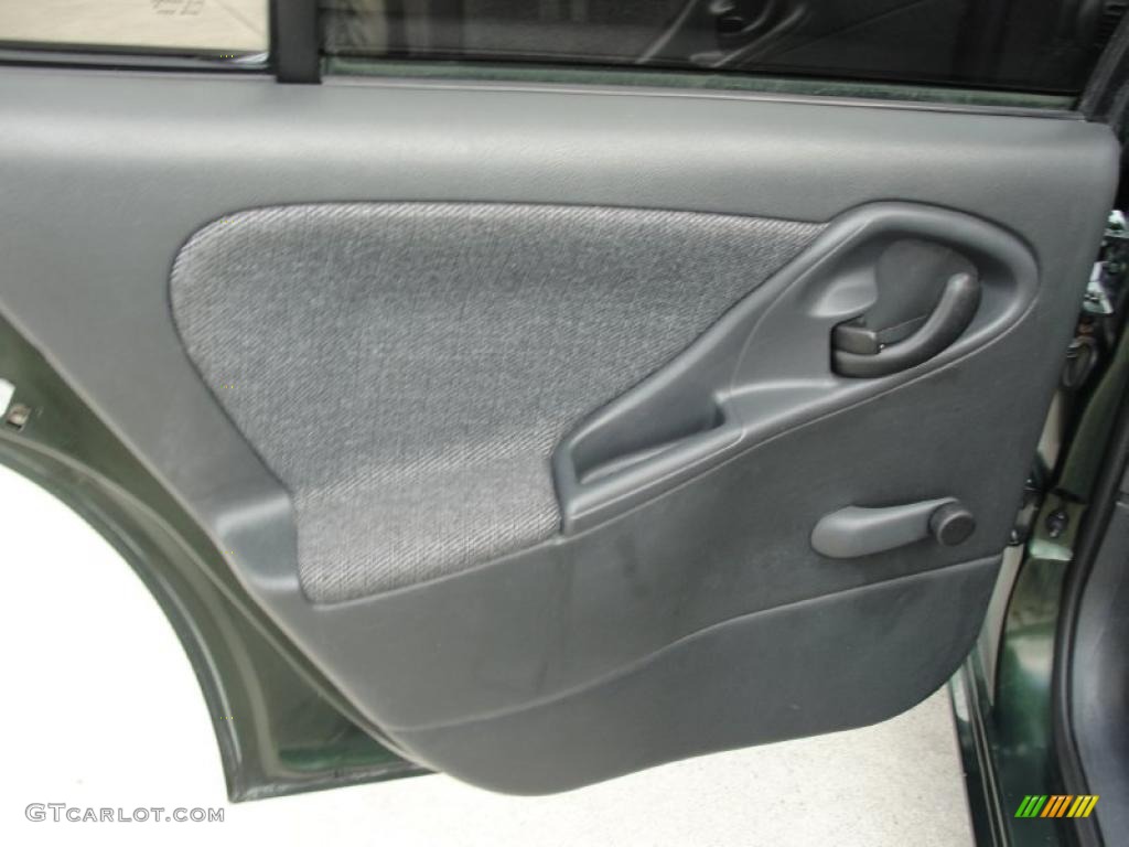 2000 Cavalier Sedan - Dark Colorado Green Metallic / Graphite photo #29