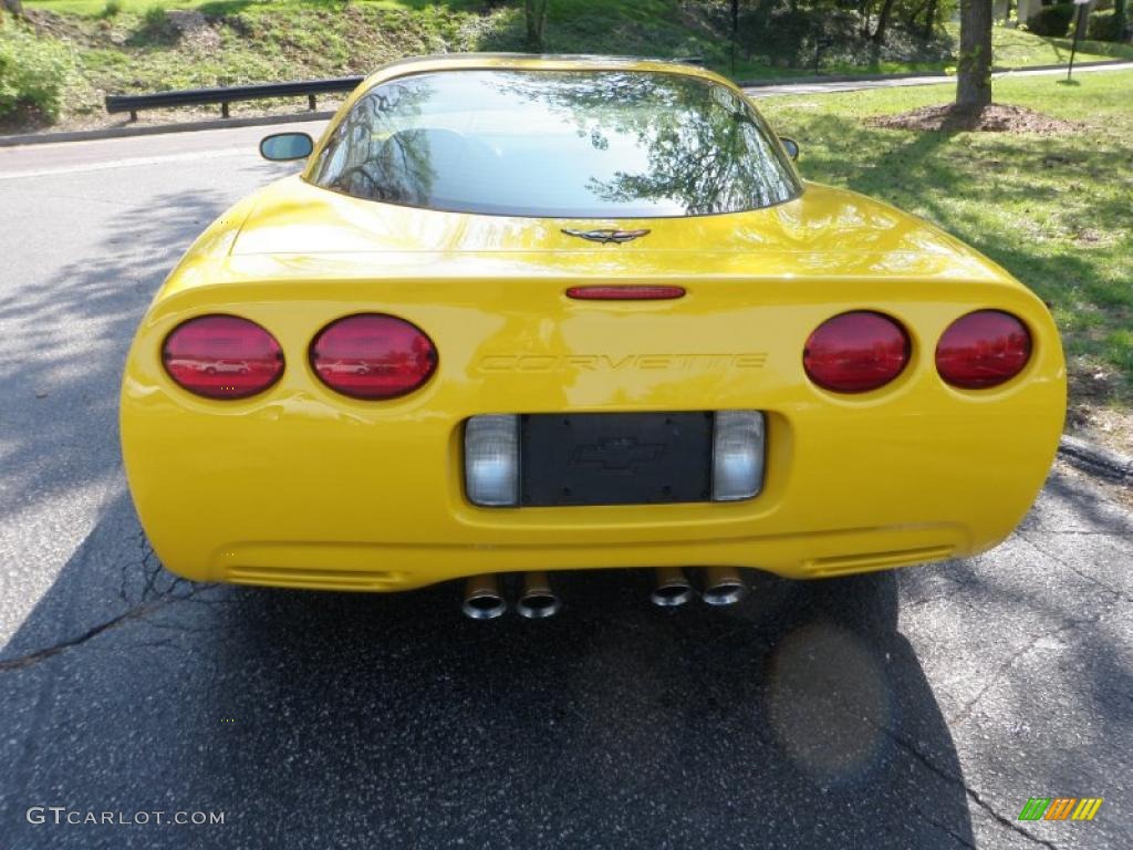 Millenium Yellow 2002 Chevrolet Corvette Coupe Exterior Photo #48330418