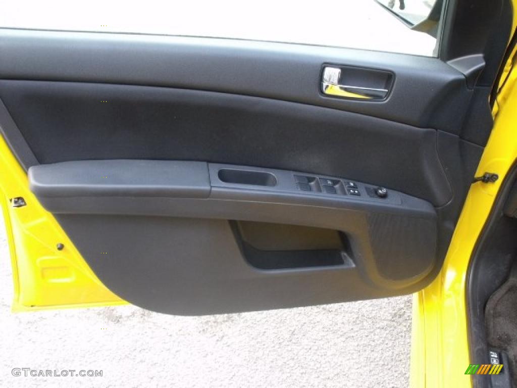 2007 Nissan Sentra SE-R Spec V SE-R Charcoal Door Panel Photo #48332194