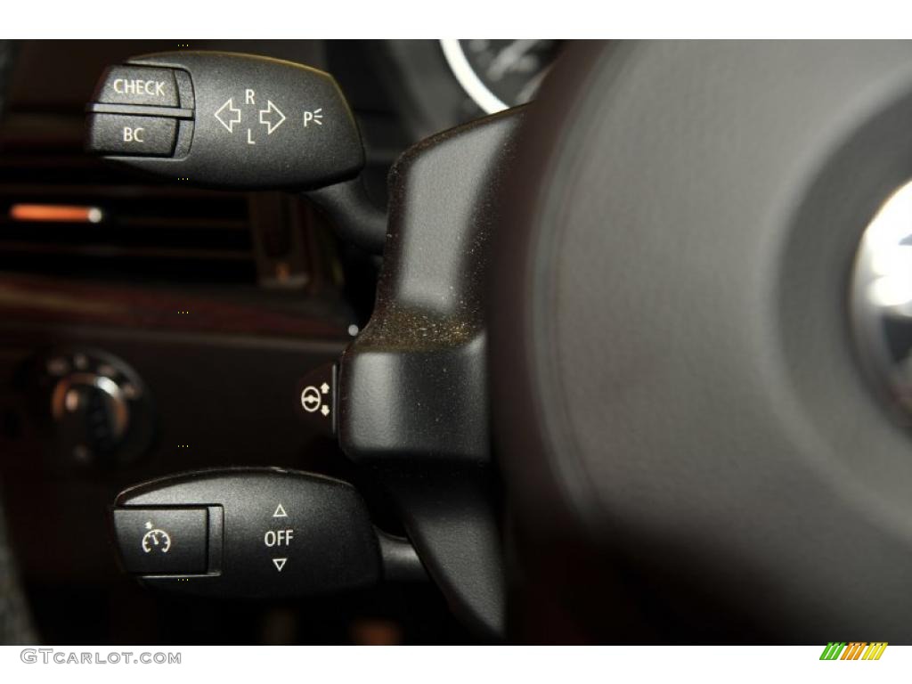 2010 BMW 5 Series 550i Sedan Controls Photo #48334489