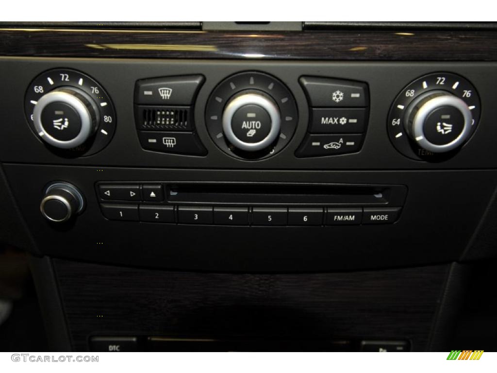 2010 BMW 5 Series 550i Sedan Controls Photo #48334819