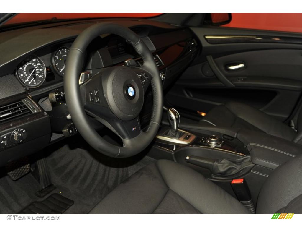 Black Interior 2010 BMW 5 Series 550i Sedan Photo #48334921