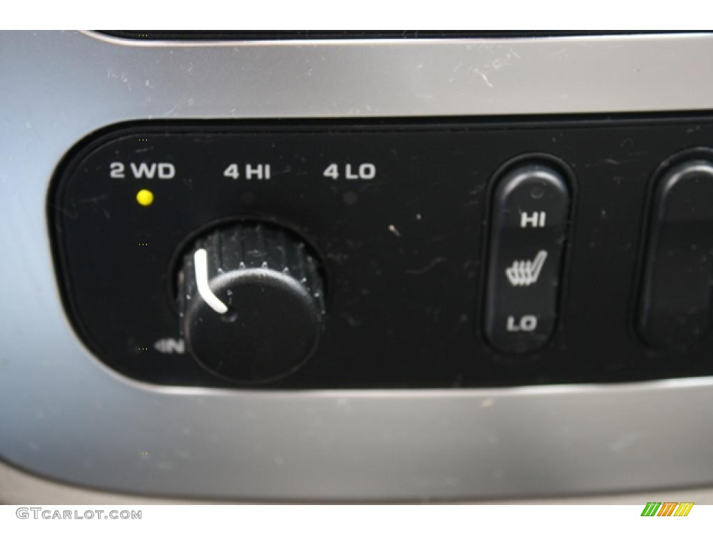 2005 Dodge Ram 3500 Laramie Quad Cab 4x4 Controls Photo #48336319