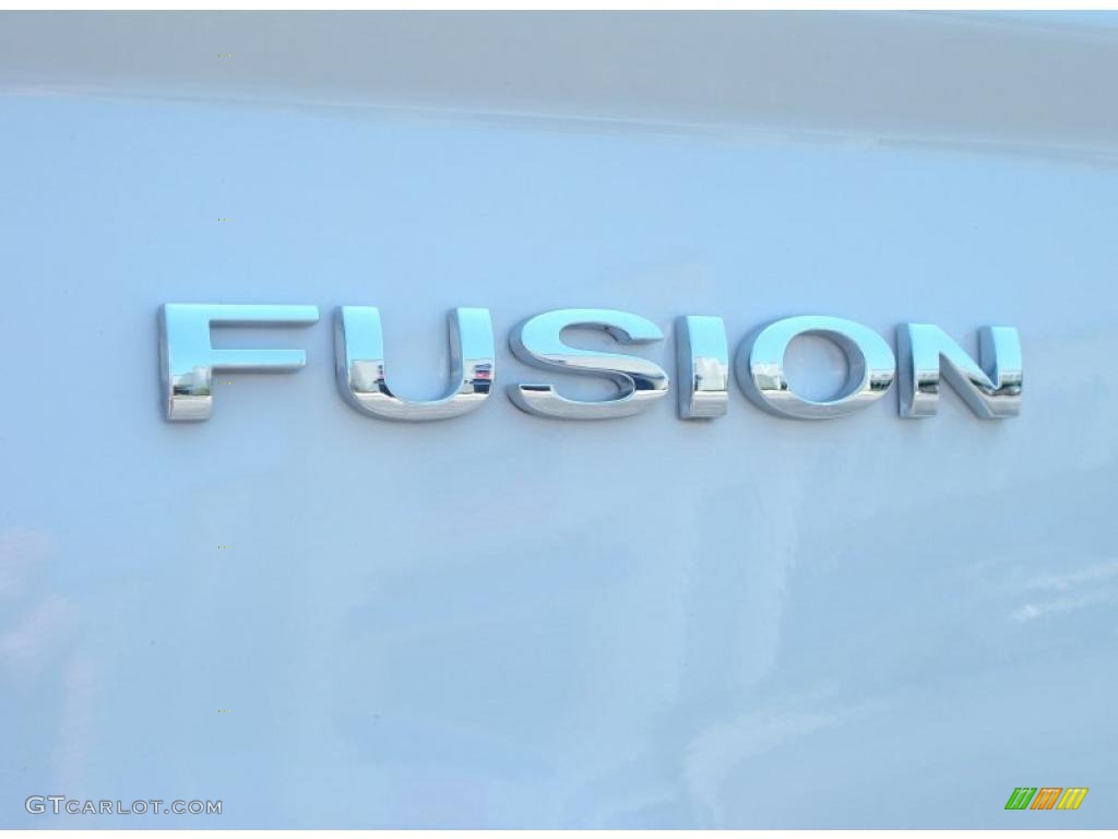 2011 Fusion SE - White Suede / Medium Light Stone photo #4