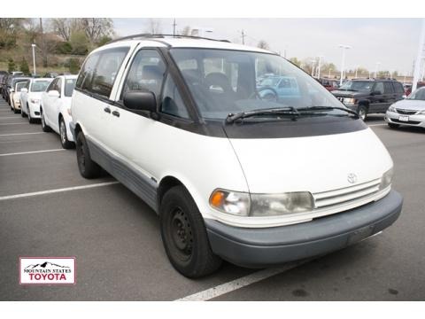 1992 Toyota Previa Deluxe All Trac AWD Data, Info and Specs