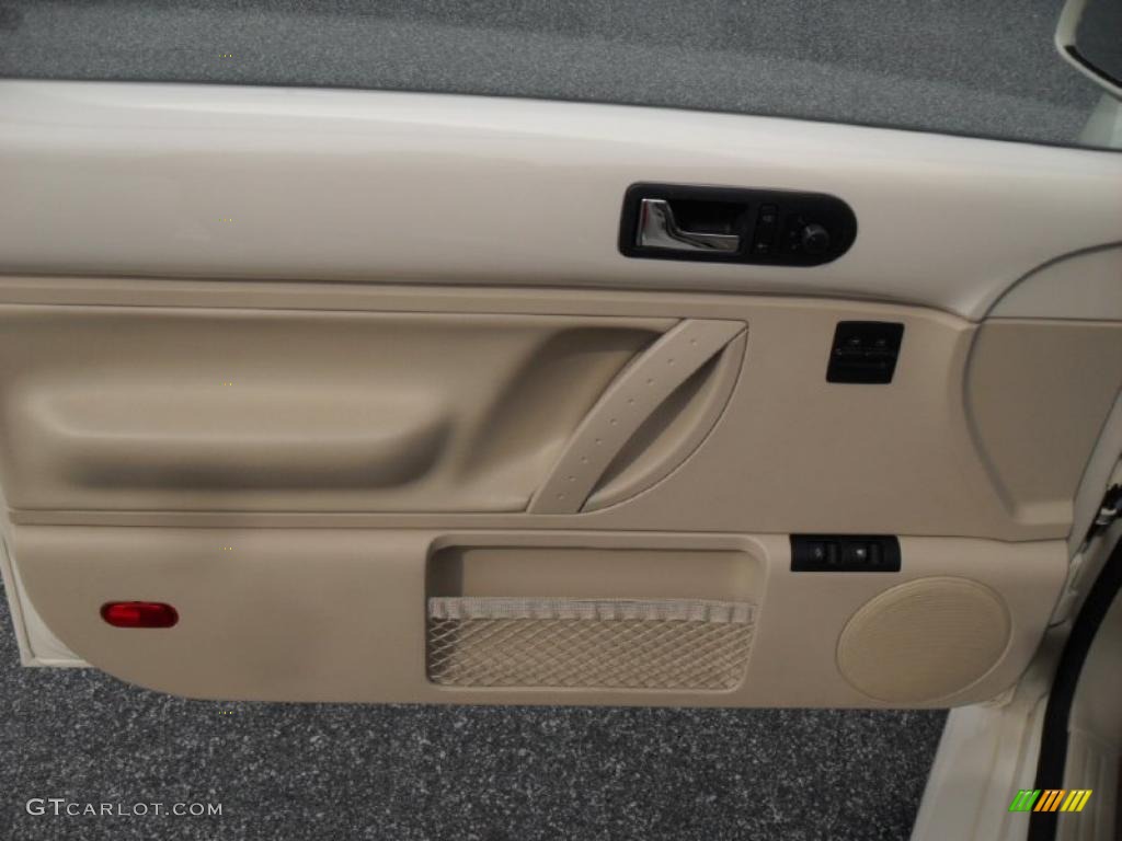 Cream Beige Interior 2008 Volkswagen New Beetle S Coupe Photo #48338536