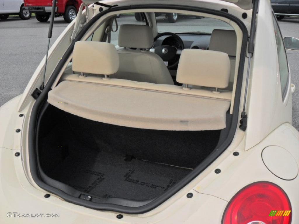 2008 Volkswagen New Beetle S Coupe Trunk Photo #48338659