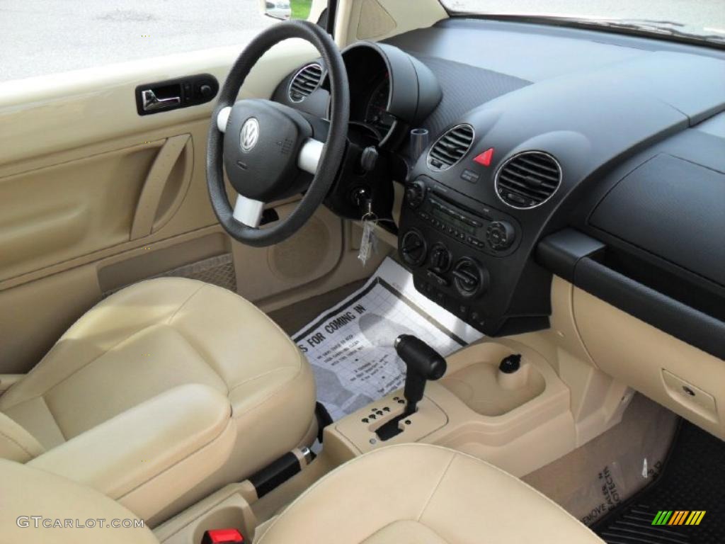 2008 Volkswagen New Beetle S Coupe Cream Beige Dashboard Photo #48338698