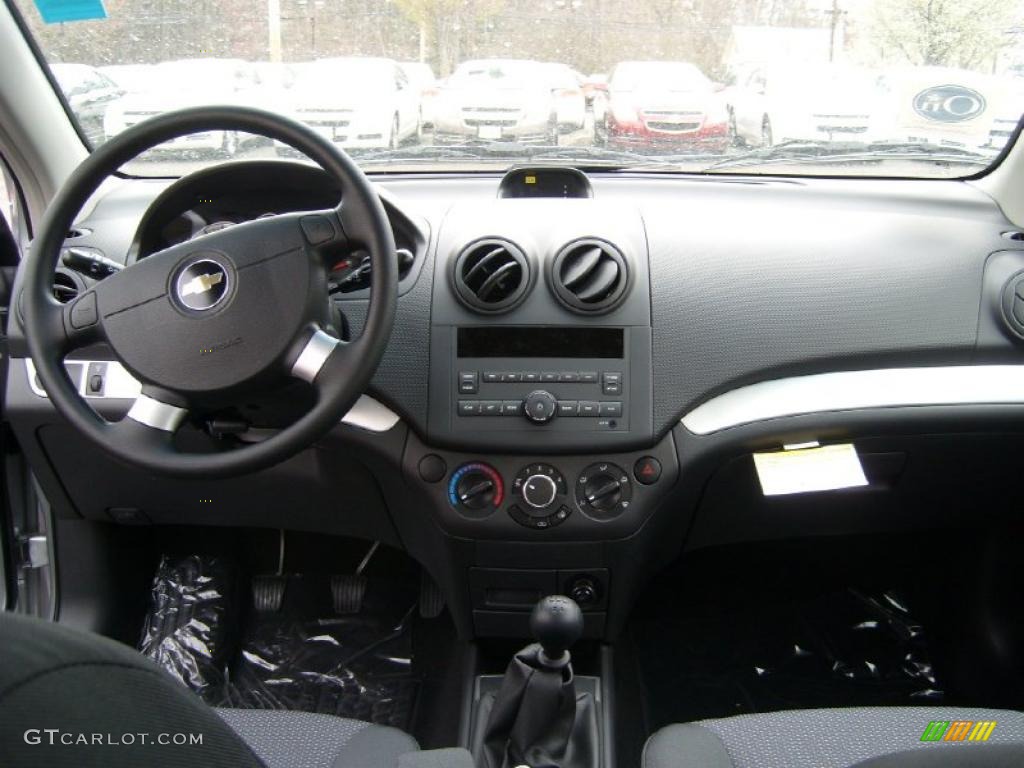 2011 Chevrolet Aveo LT Sedan Charcoal Dashboard Photo #48339736