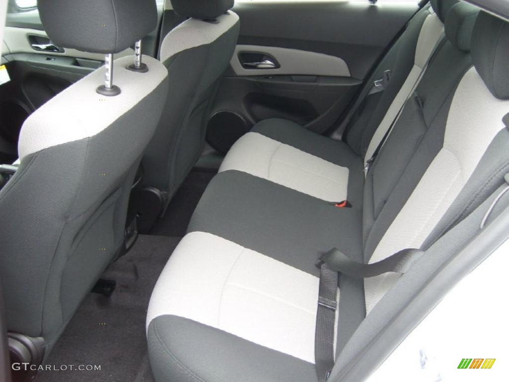 2011 Chevrolet Cruze LS interior Photo #48340057
