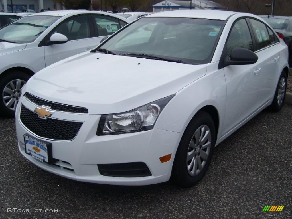 2011 Cruze LS - Summit White / Jet Black/Medium Titanium photo #1