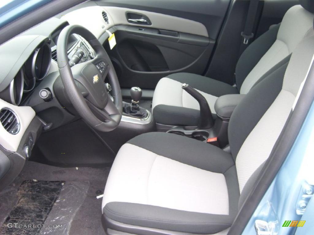 2011 Chevrolet Cruze LS interior Photo #48340225