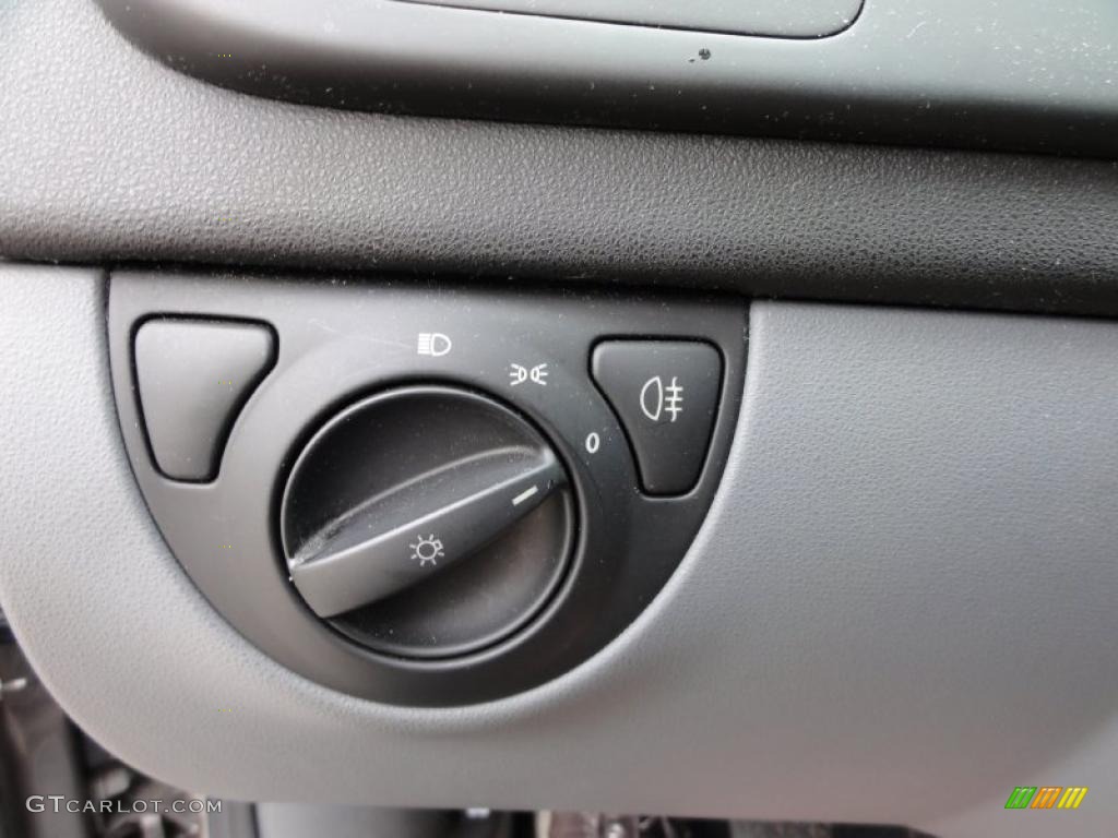 2005 Saab 9-3 Linear Sport Sedan Controls Photo #48343513