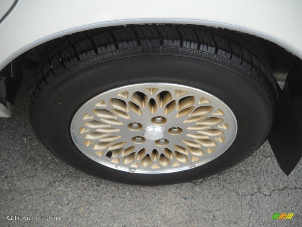 1996 Concorde LXi - Bright White / Dark Gray photo #13