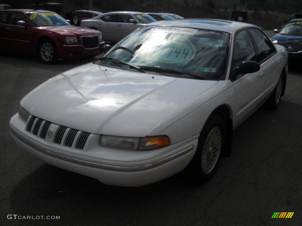 1996 Concorde LXi - Bright White / Dark Gray photo #18