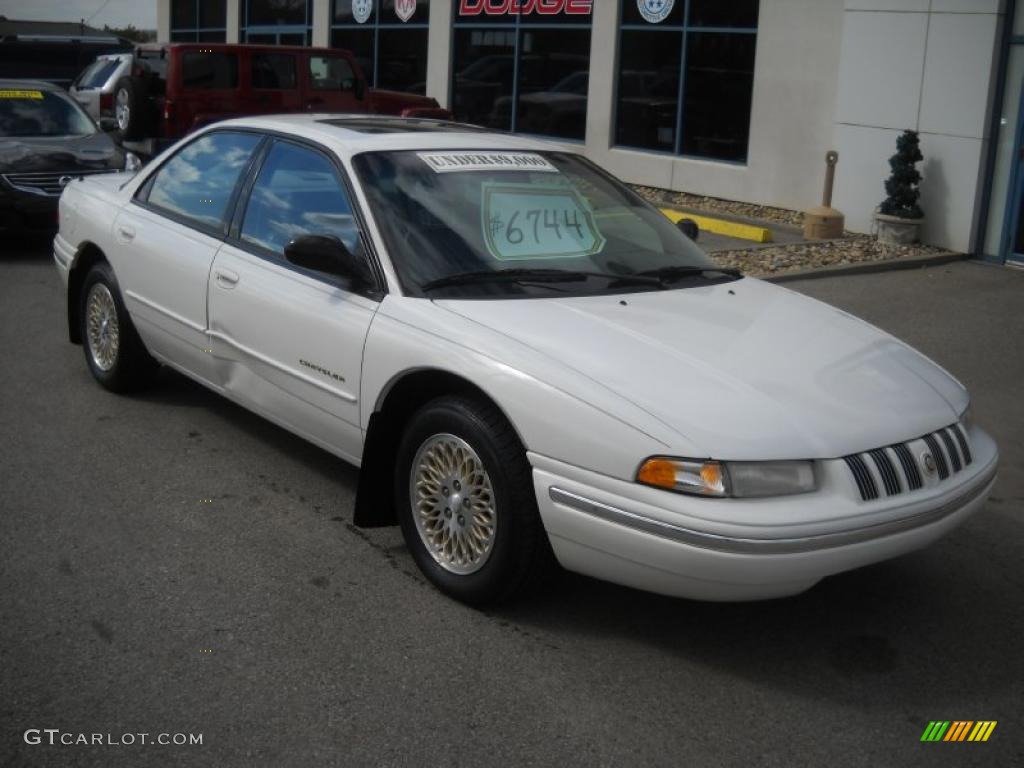 1996 Concorde LXi - Bright White / Dark Gray photo #20