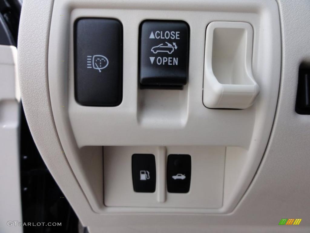 2010 Lexus IS 250C Convertible Controls Photo #48344233