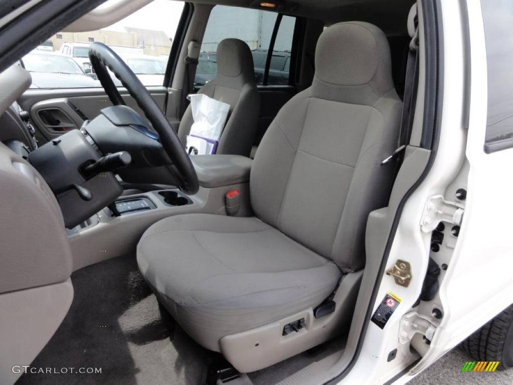 Sandstone Interior 2004 Jeep Grand Cherokee Laredo 4x4 Photo #48344566