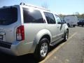 Silver Lightning - Pathfinder SE 4x4 Photo No. 8