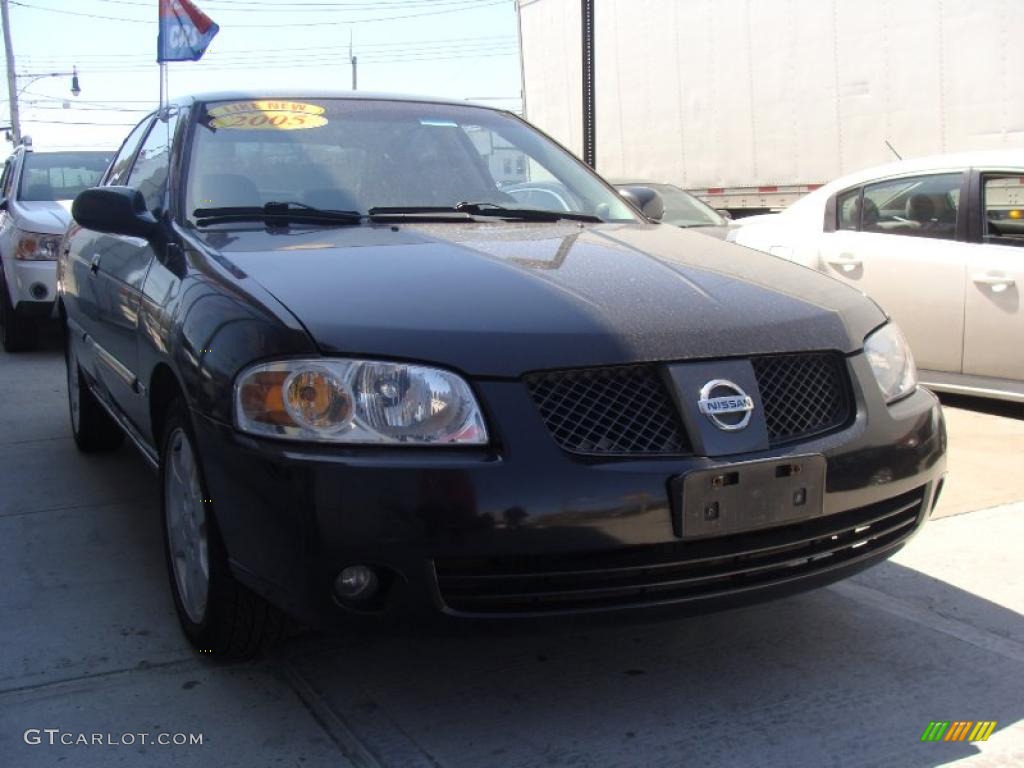 2005 Sentra 1.8 S Special Edition - Blackout / Charcoal photo #1