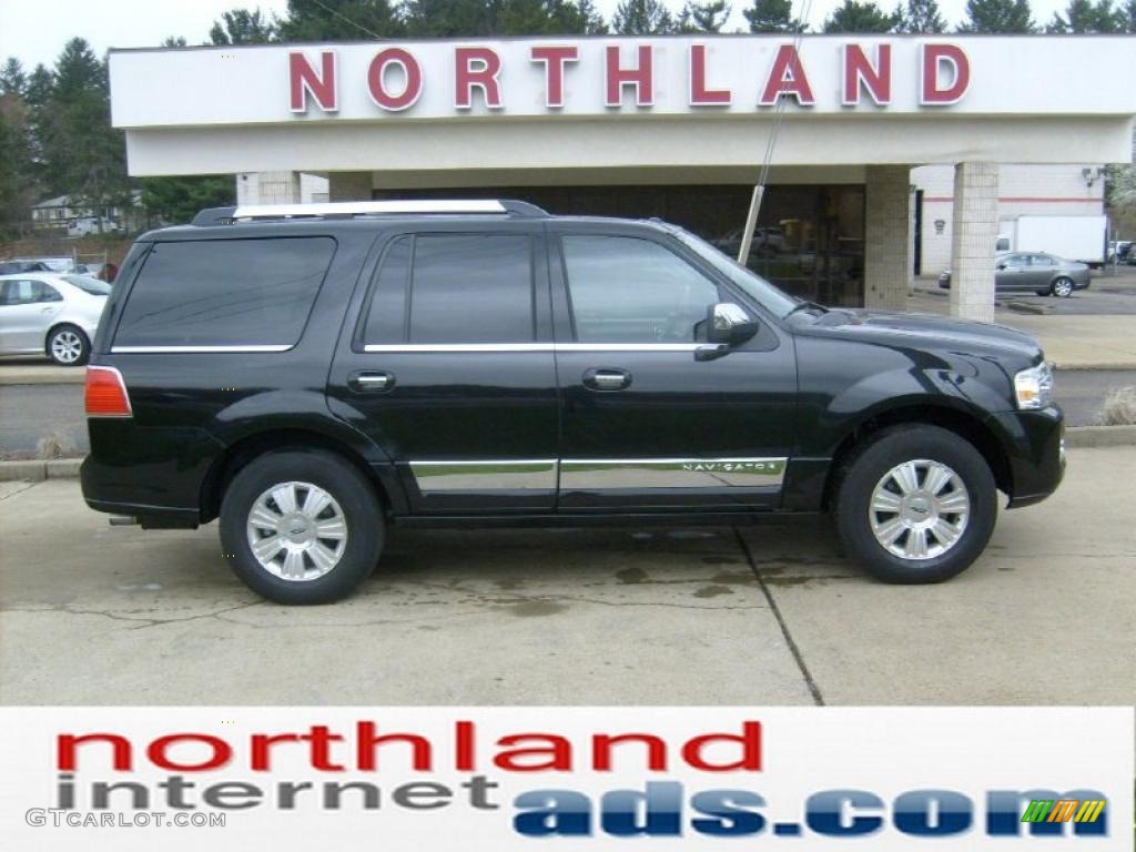 2010 Navigator 4x4 - Tuxedo Black Metallic / Charcoal Black photo #1