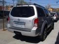 Silver Lightning - Pathfinder SE 4x4 Photo No. 5