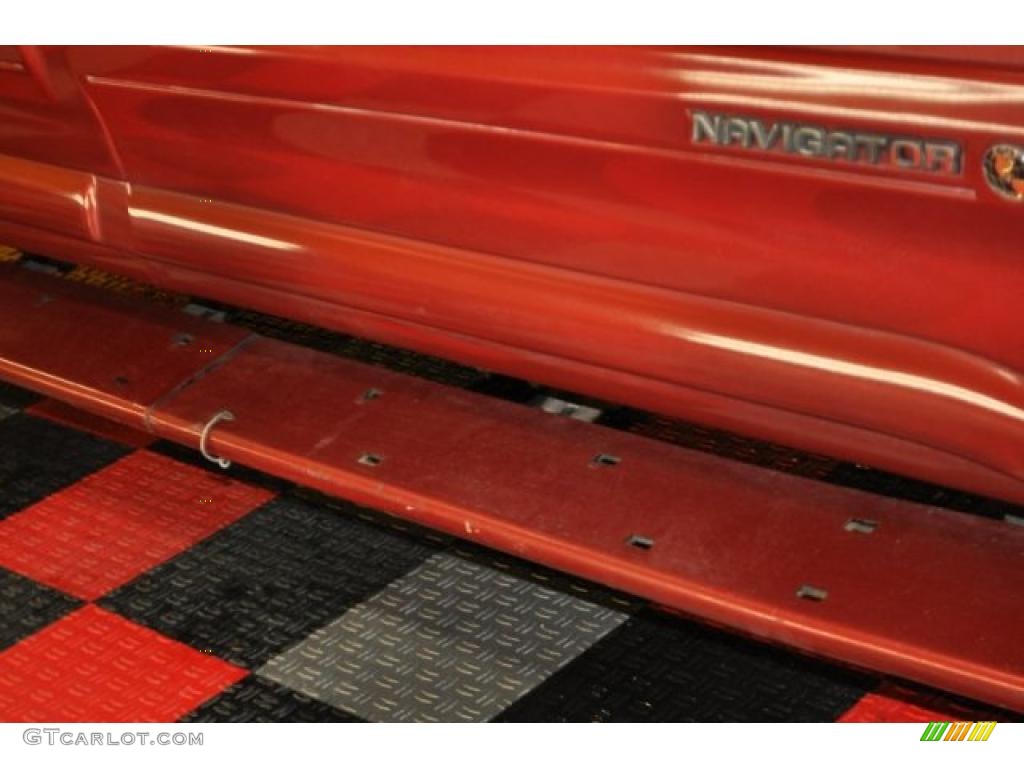 1998 Navigator 4x4 - Laser Red Metallic / Medium Graphite photo #36