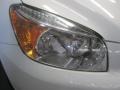 Super White - RAV4 4WD Photo No. 5