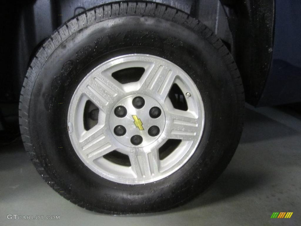 2007 Chevrolet Suburban 1500 LS 4x4 Wheel Photos